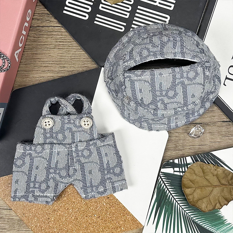 Woven Grey Set for Labubu – Simplicity, Softness & Elegance - Image 2