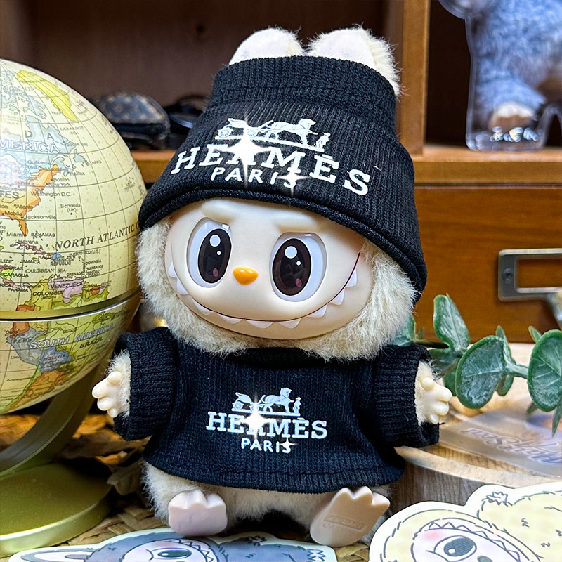 Labubu Black Explorer – Elegance and Mystery