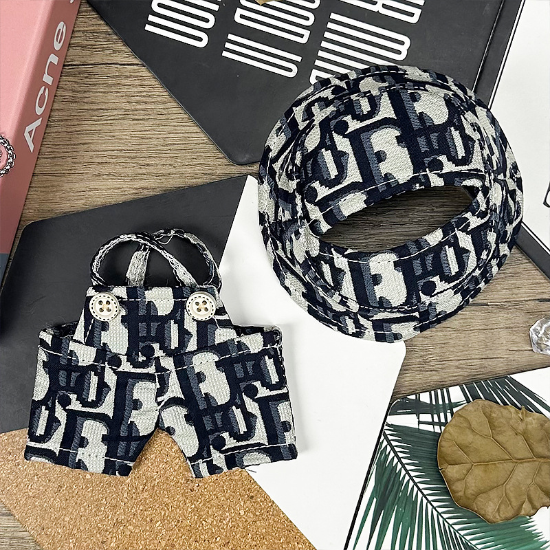 Contrasted Monogram Set for Labubu – Graphic Elegance in Black & White - Image 2