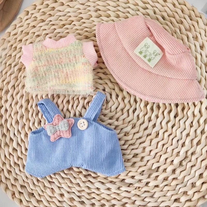 Pastel Relaxed Outfit for Labubu Figure – Pink Bucket Hat & Bow Overalls Edition - Image 2