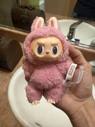 Labubu Exciting Macaron – Sea Salt Coconut photo review