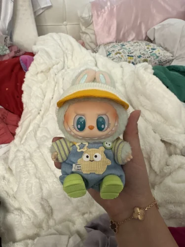 Labubu Vinyl Plush Zizi – Have A Seat Series photo review